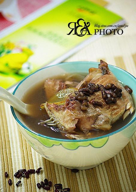 鲫鱼红豆汤的做法