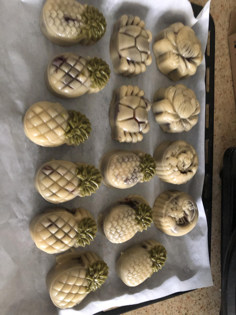 广式月饼通用饼皮（内附凤梨小菠萝🍍月饼的详细做法）