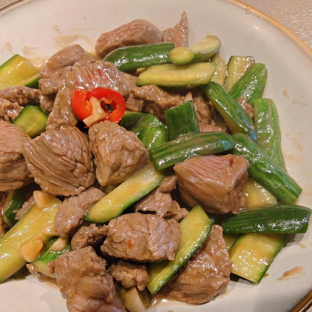 黄瓜炒牛肉