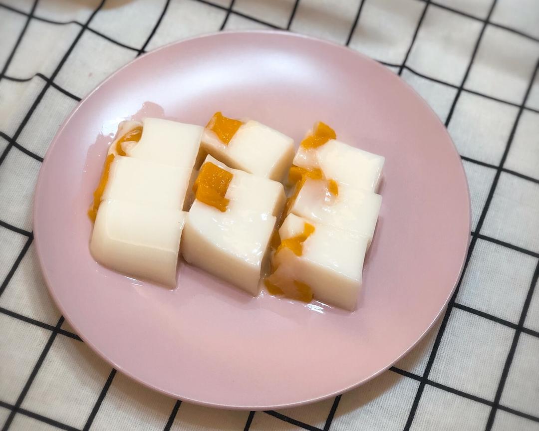 【牛奶凉粉的做法步骤图,牛奶凉粉怎么做好吃】乙小薰_下厨房