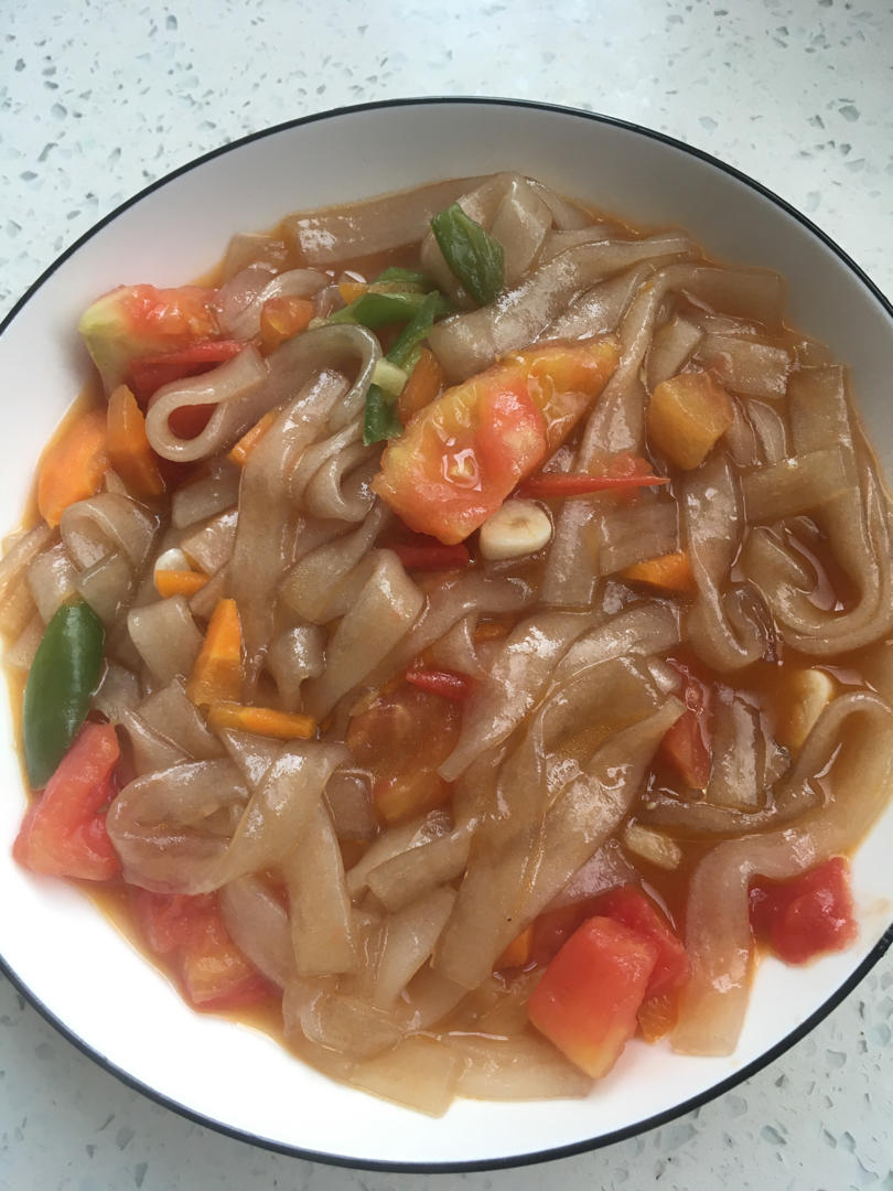 家常小炒(粉条鸡蛋洋葱丝)