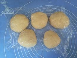 超软拉丝肥妹面包（哆啦A梦番外篇）——东菱DL-C03厨师机试用，15分钟揉出膜的做法 步骤9