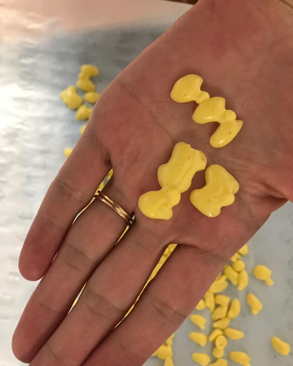 入口即化的无添加蛋黄溶豆
