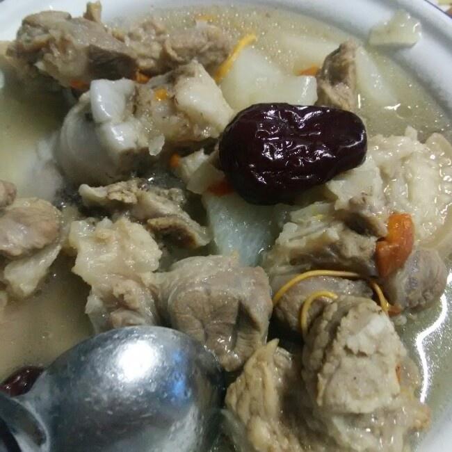 猪蹄山药汤（砂锅）