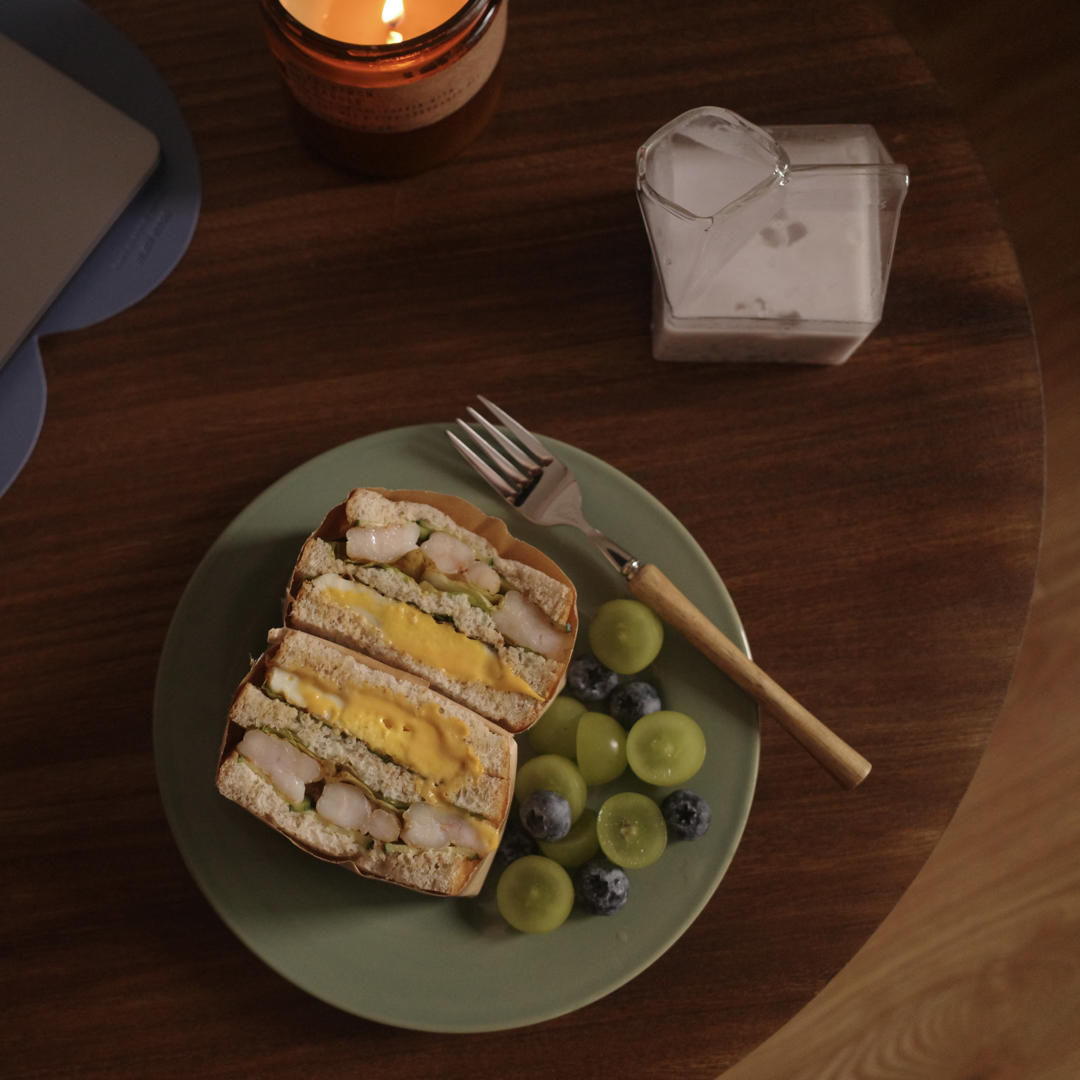 鲜虾蔬菜三明治