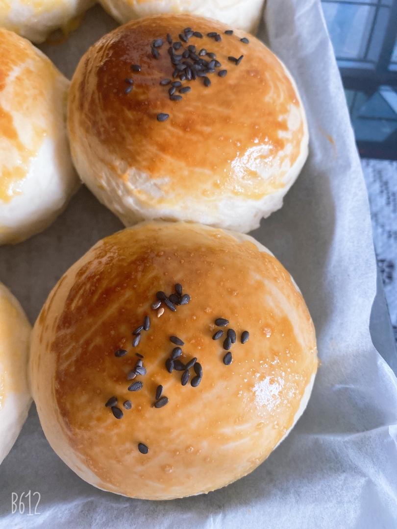 超好吃的咸蛋黄肉松小面包