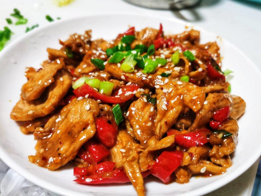 巨下饭的尖椒炒肉片