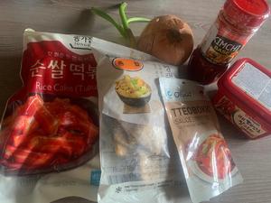 韩式炒辣年糕最简易版（正宗口味）10分钟的做法 步骤1