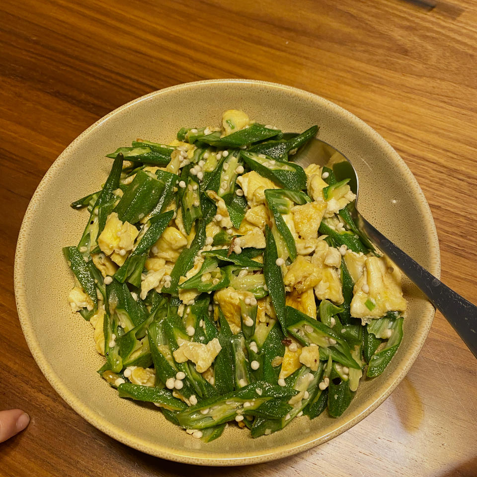 低脂低卡，好吃不胖的秋葵炒鸡蛋，巨好吃