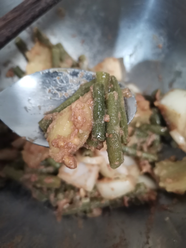 一道老挝菜-虾酱拌长豆的做法