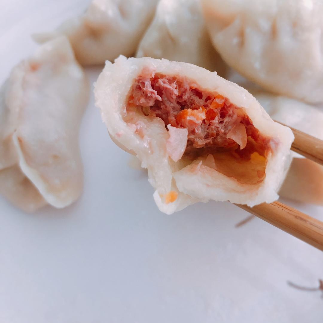 超级省心的牛肉洋葱胡萝卜蒸饺