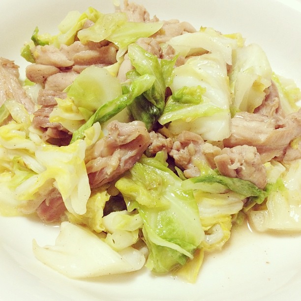 刺五加喂喂喂做的包菜炒肉