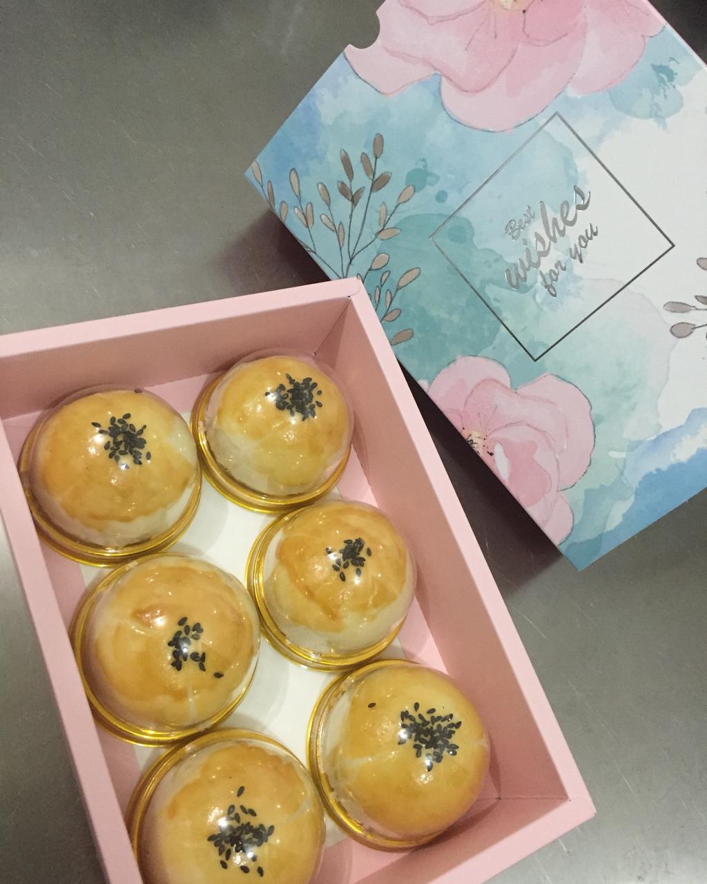 蛋黄酥，红豆酥，绿豆酥