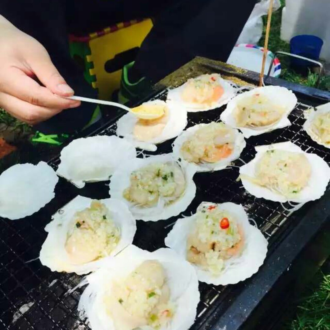 烤生蚝 生蚝好吃关键是蒜茸做得好