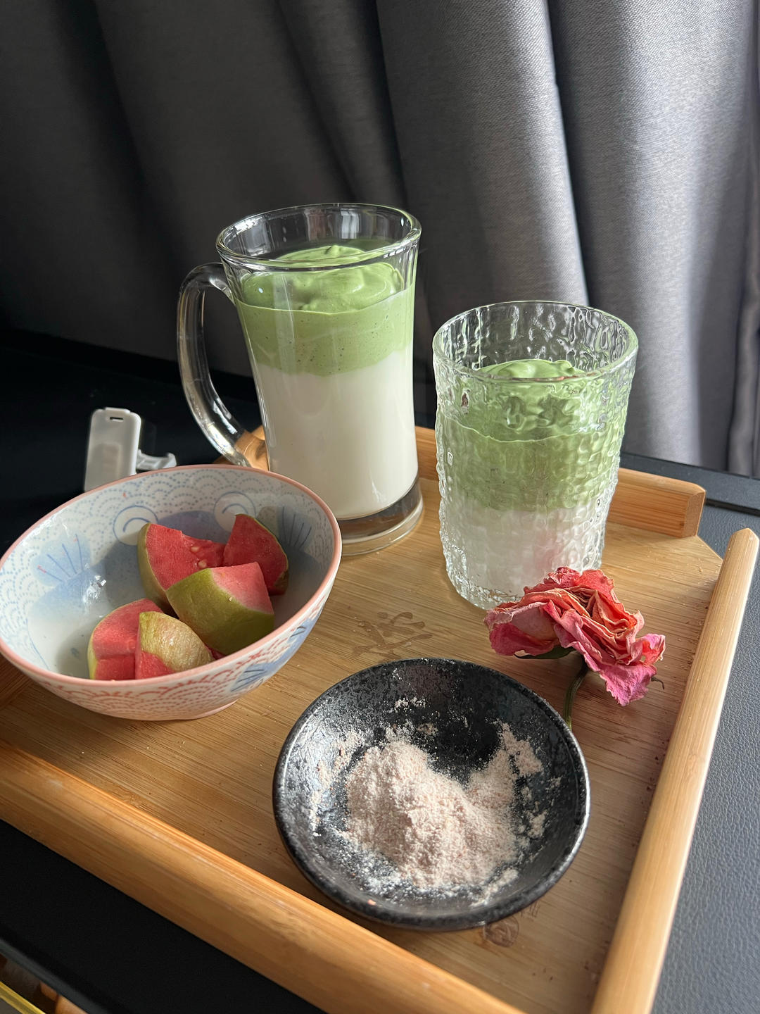 冰抹茶奶盖拿铁