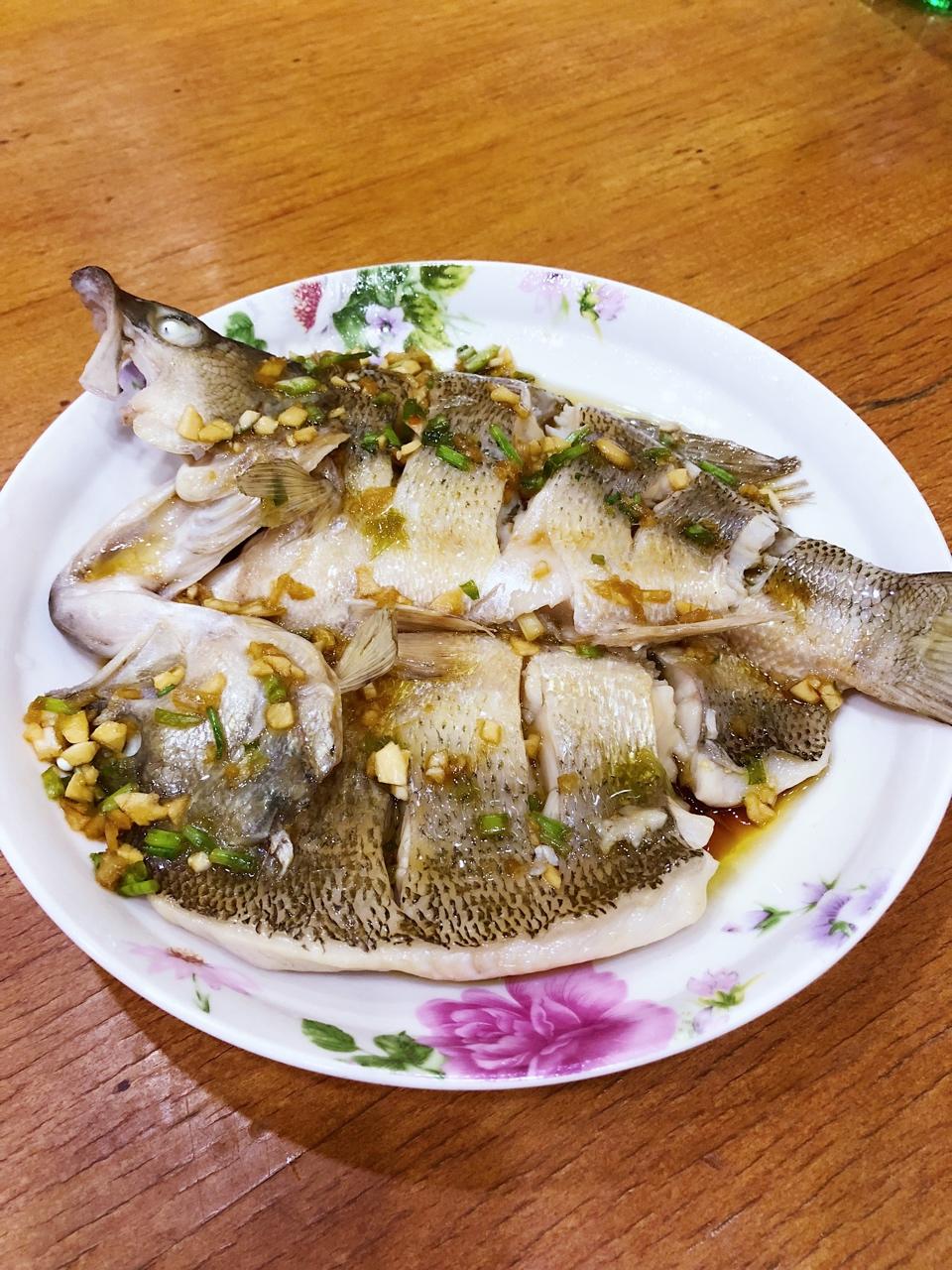 清蒸鲈鱼