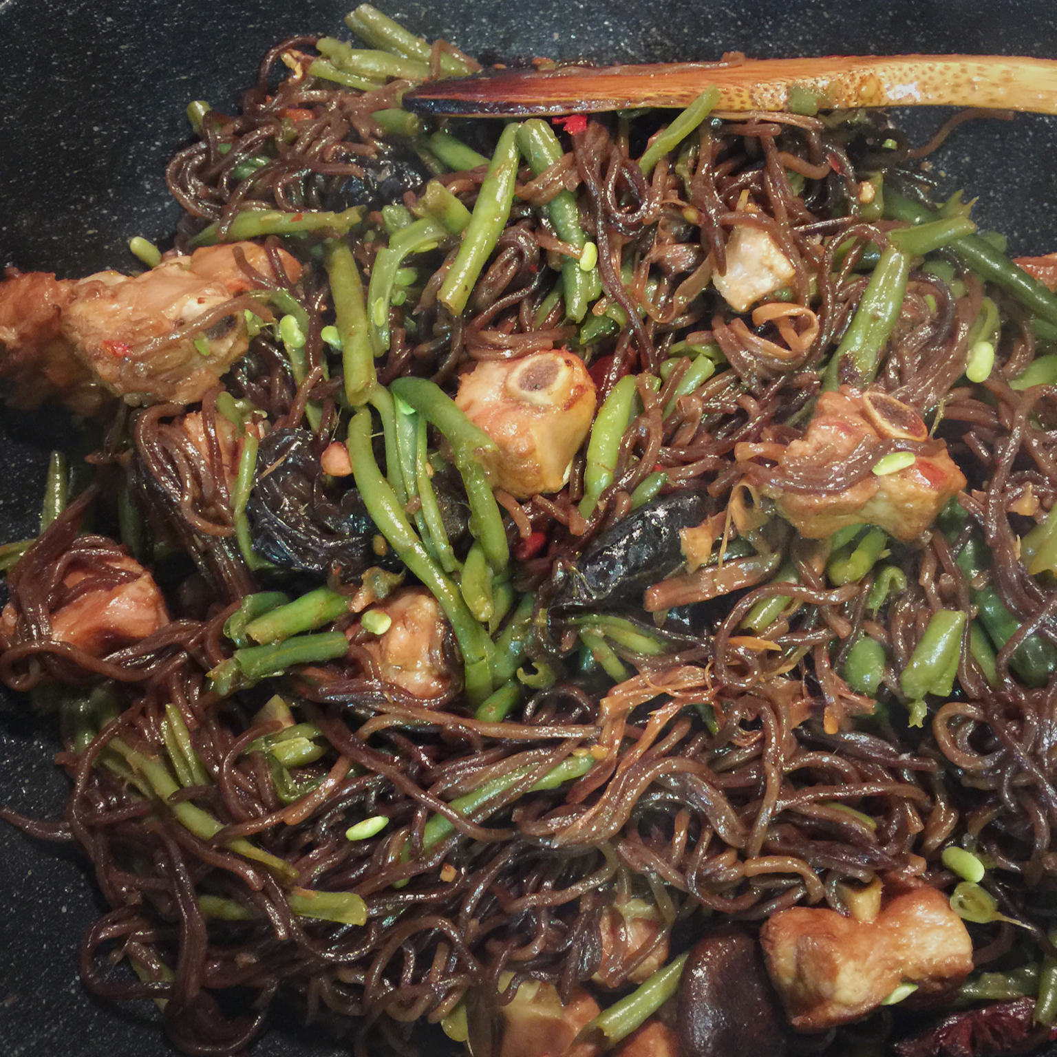 排骨豆角焖面