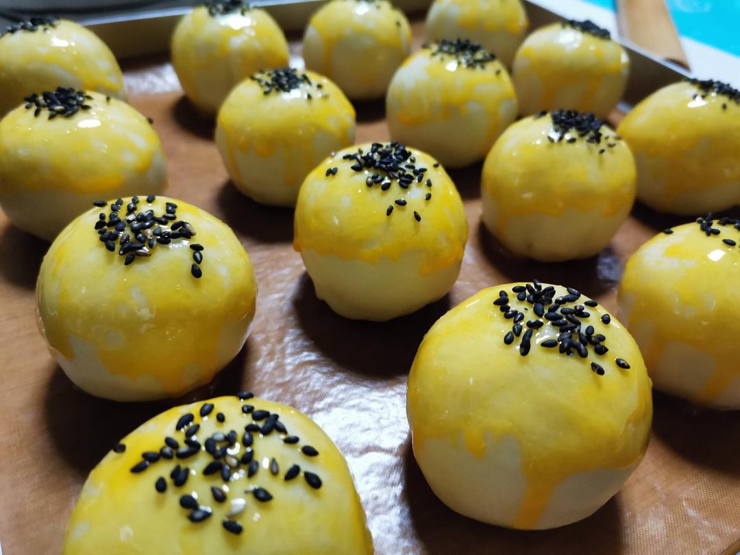 蛋黄酥~紫薯、抹茶、原味~花好月圆，中秋快乐~内附一次做六色蛋黄酥方法~