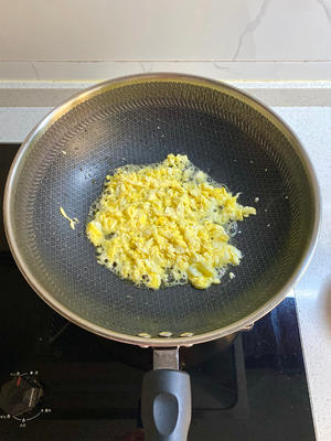 巨香的酸菜蛋炒饭的做法 步骤3