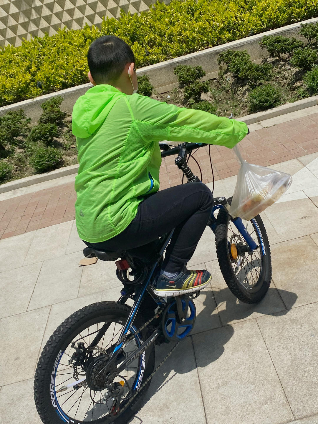 卤蛋面爱卤蛋