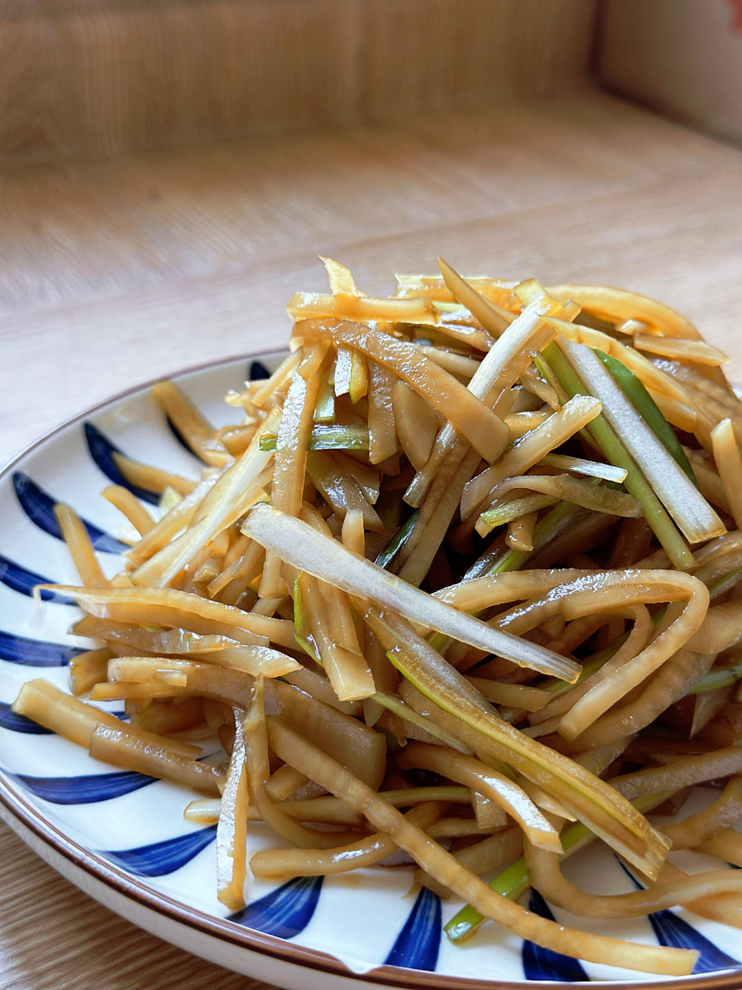 凉拌辣疙瘩丝（咸菜丝）