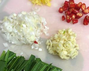 酸菜米粉-美善品版的做法 步骤2