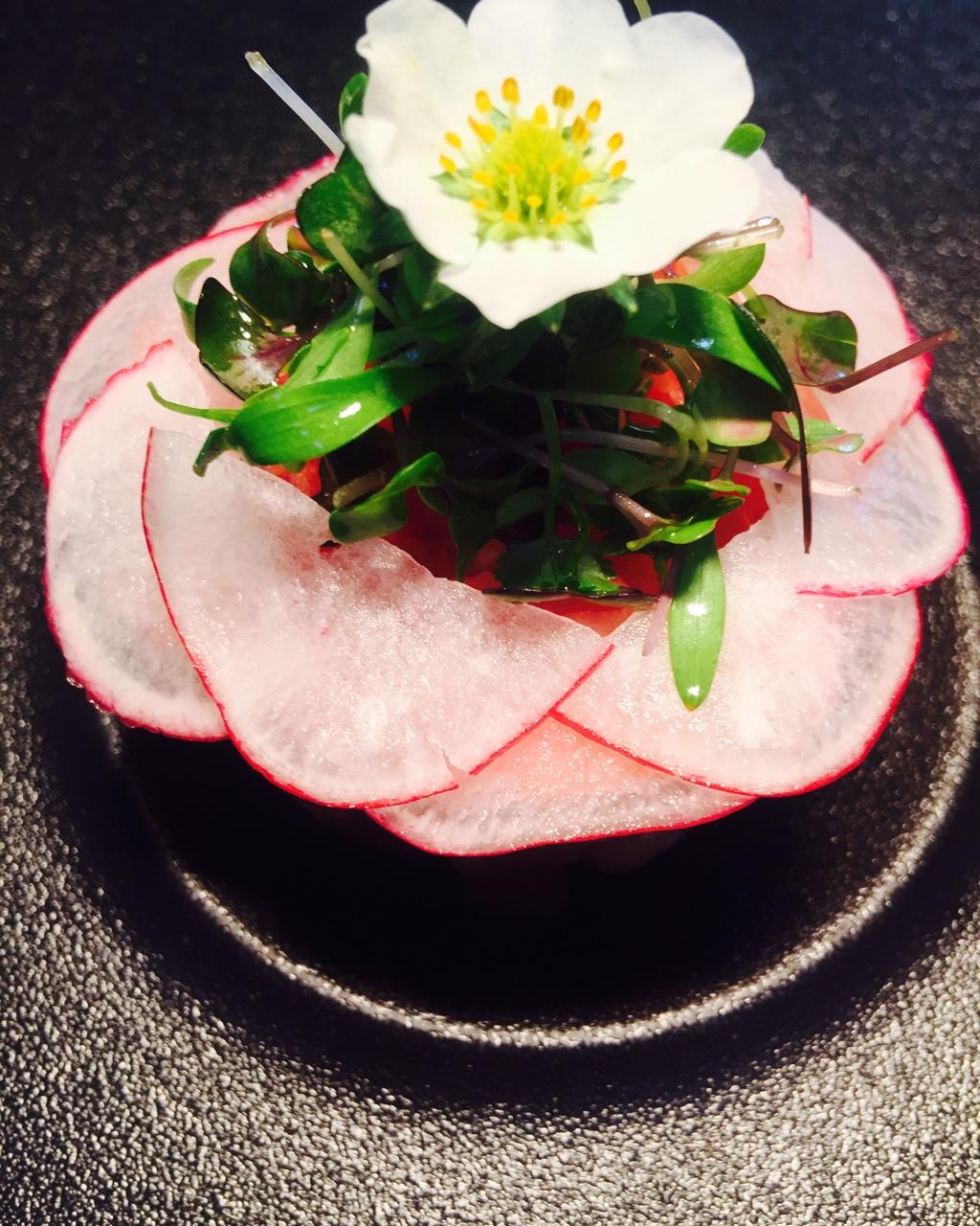 金枪鱼牛油果塔 Tuna and Avocado Tartare