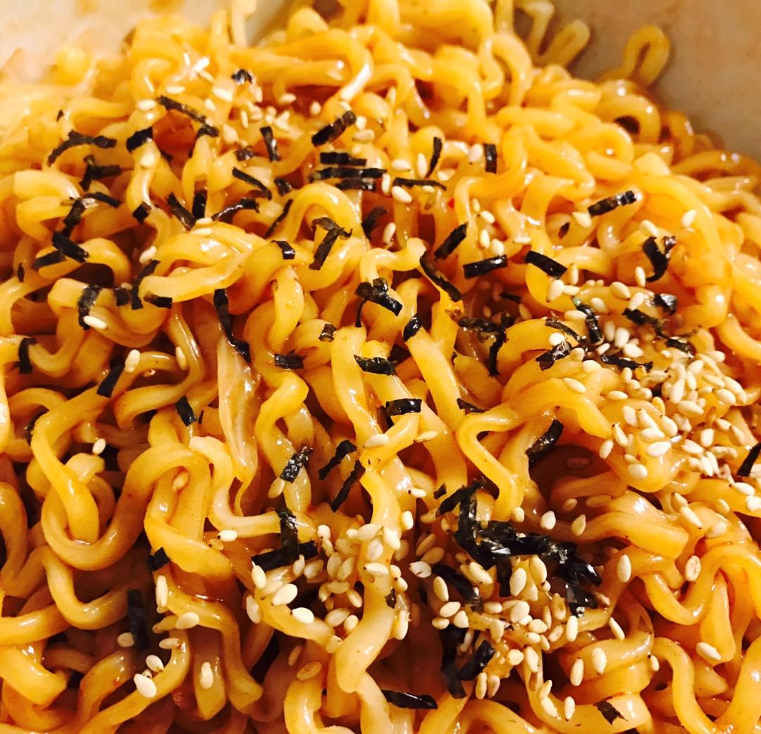 包饺子 - 韭菜鸡蛋馅儿饺子