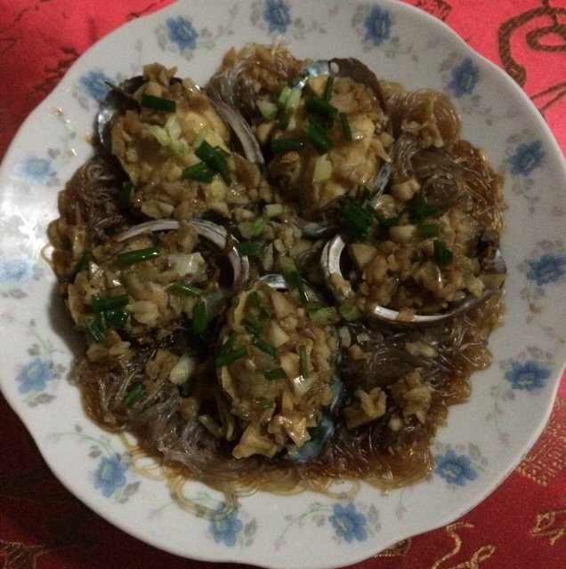 蒜蓉粉丝蒸鲍鱼