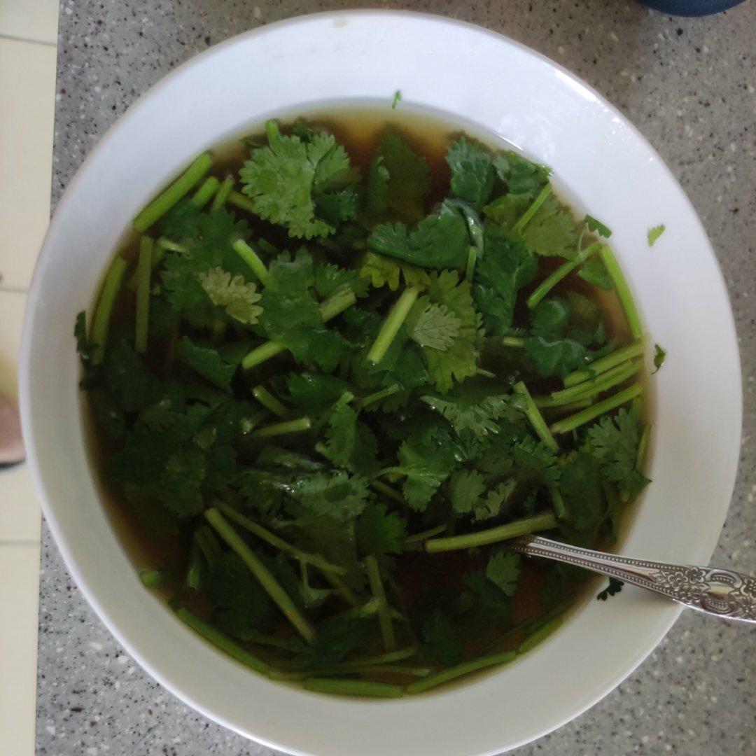 超简单美味的香菜汤