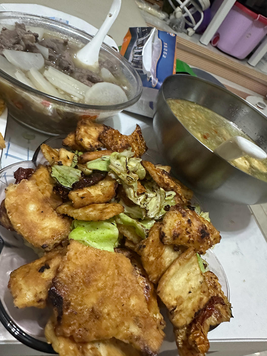 新疆特色菜包包菜炒馕