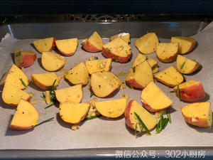 【0088】迷迭香烤小土豆 <302小厨房>的做法 步骤5