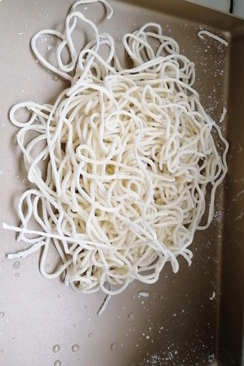 自制Q弹筋道的面条（压面机版）