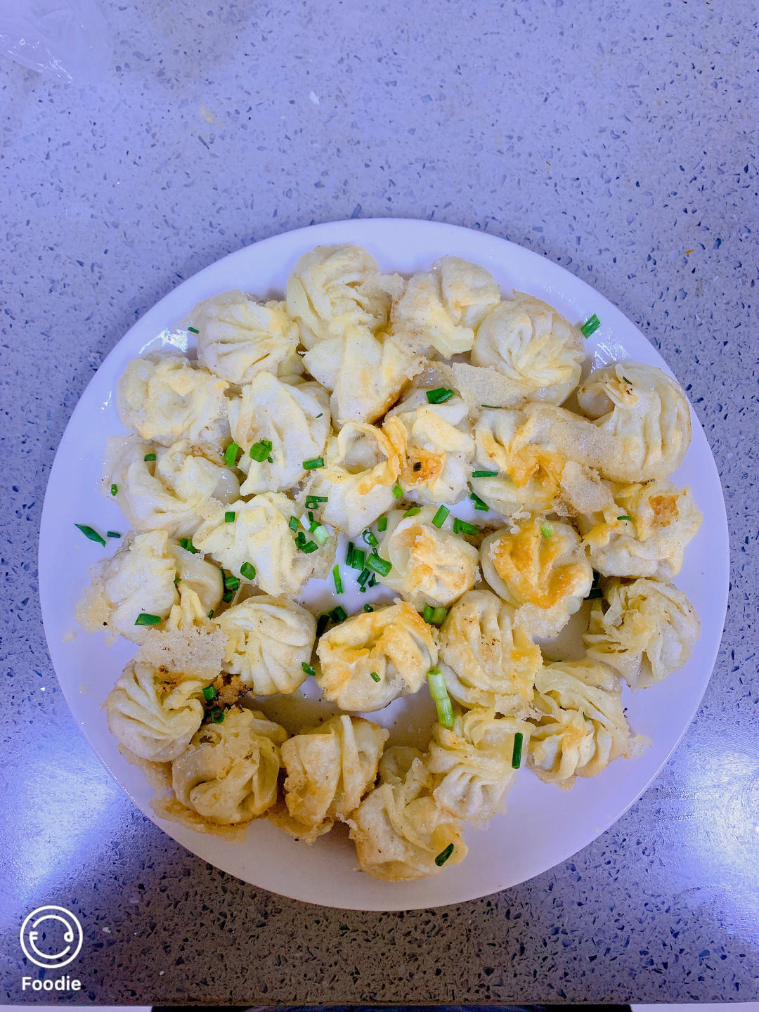 免揉面！口口爆汁的拇指生煎包，巨…巨好吃