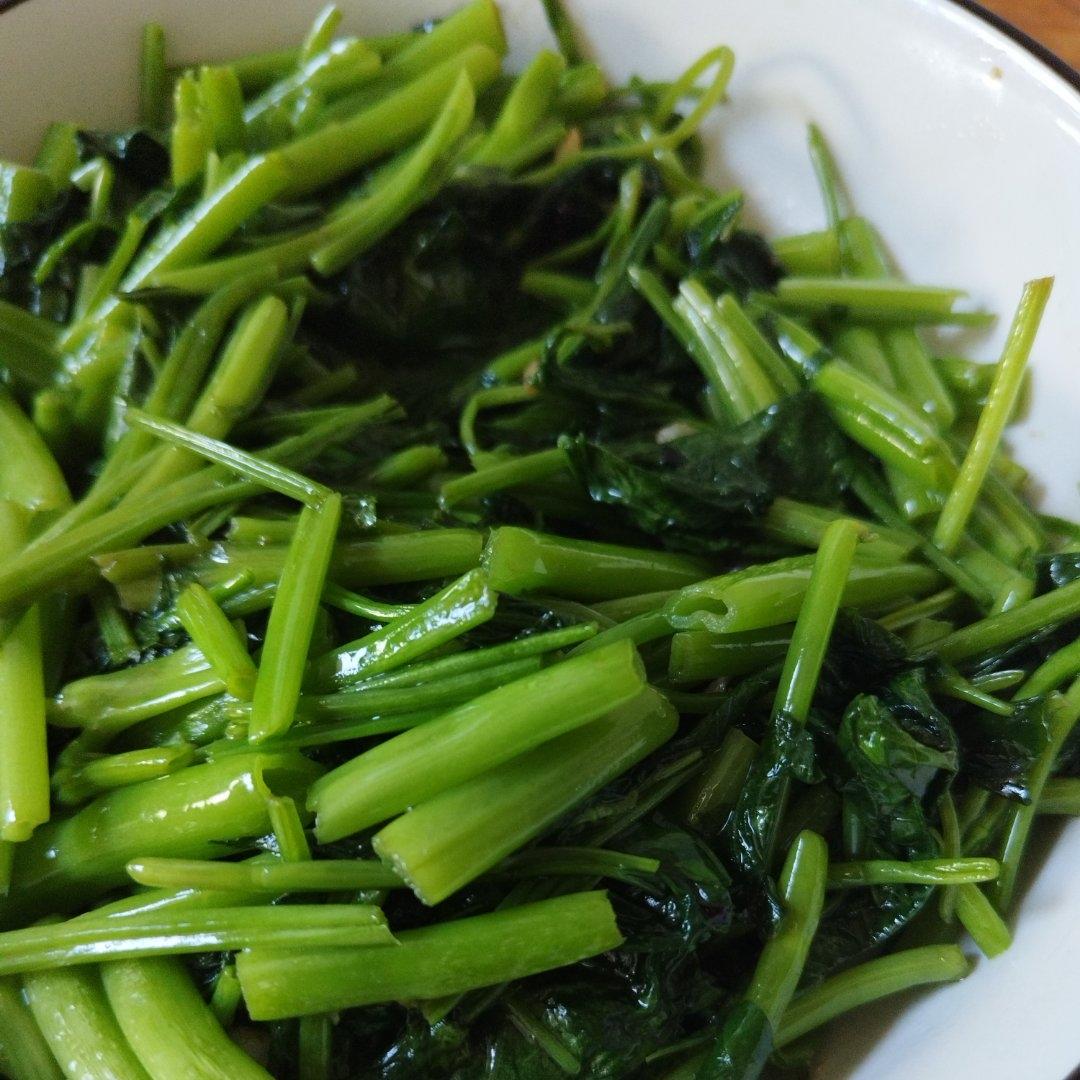 炝炒空心菜（不黑的秘密）