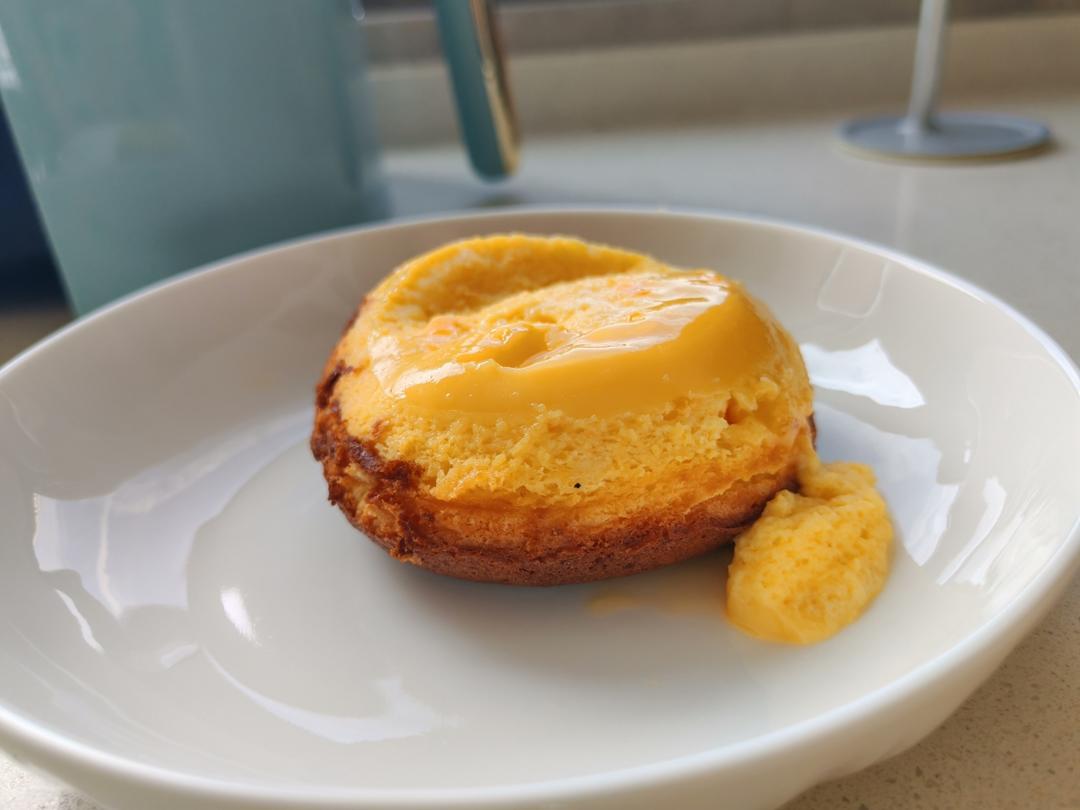 一晚上的等待果然是值得的，这是一款好吃的芝士蛋糕