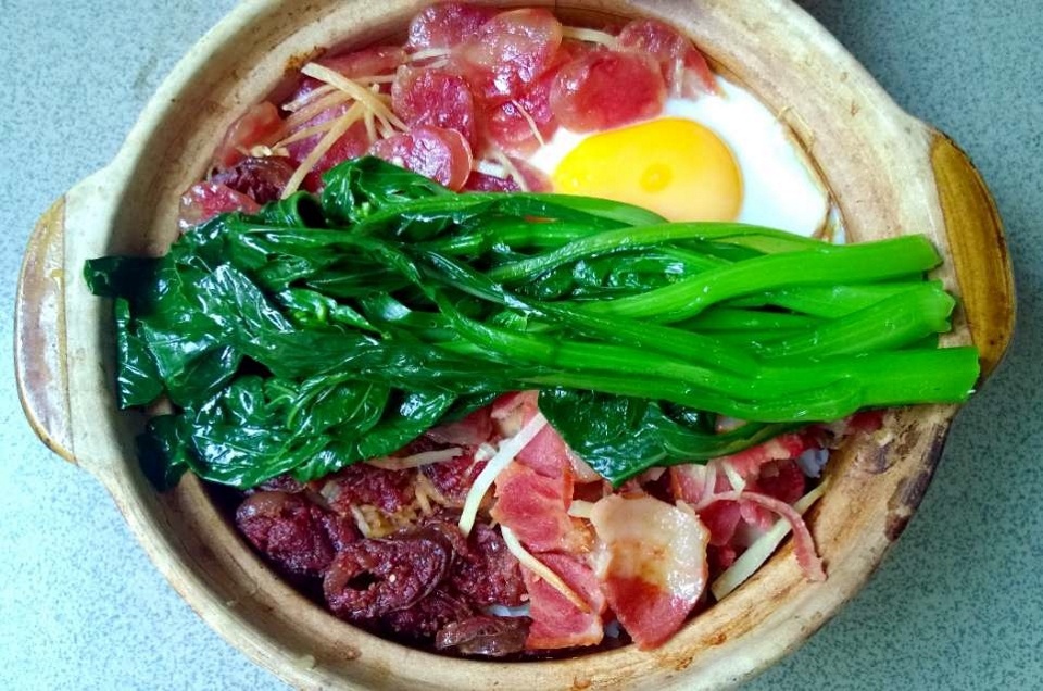 香肠煲仔饭