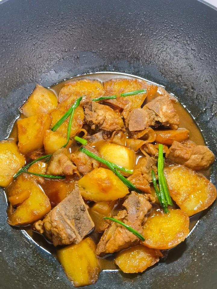 土豆炖排骨