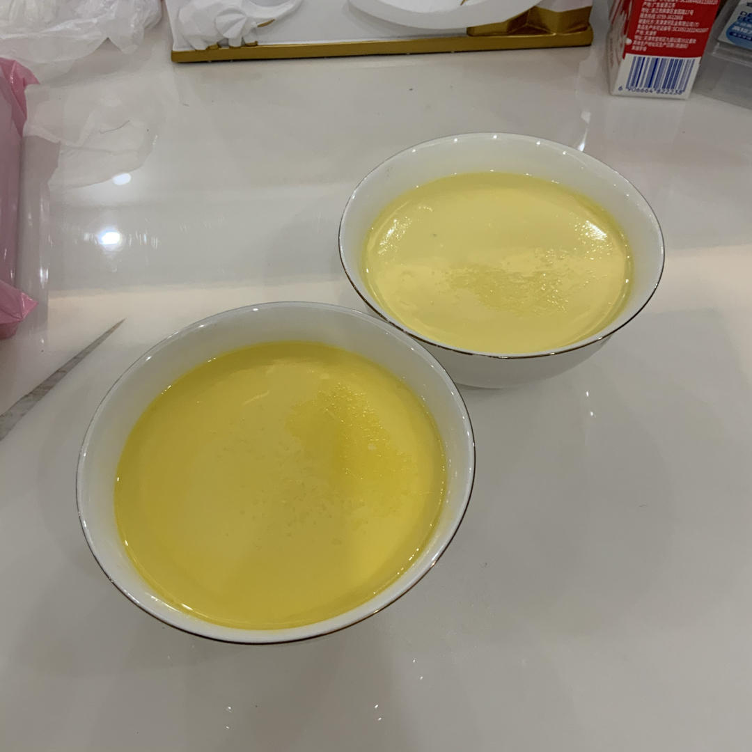 鲜奶炖蛋-超级香滑的夏日甜品
