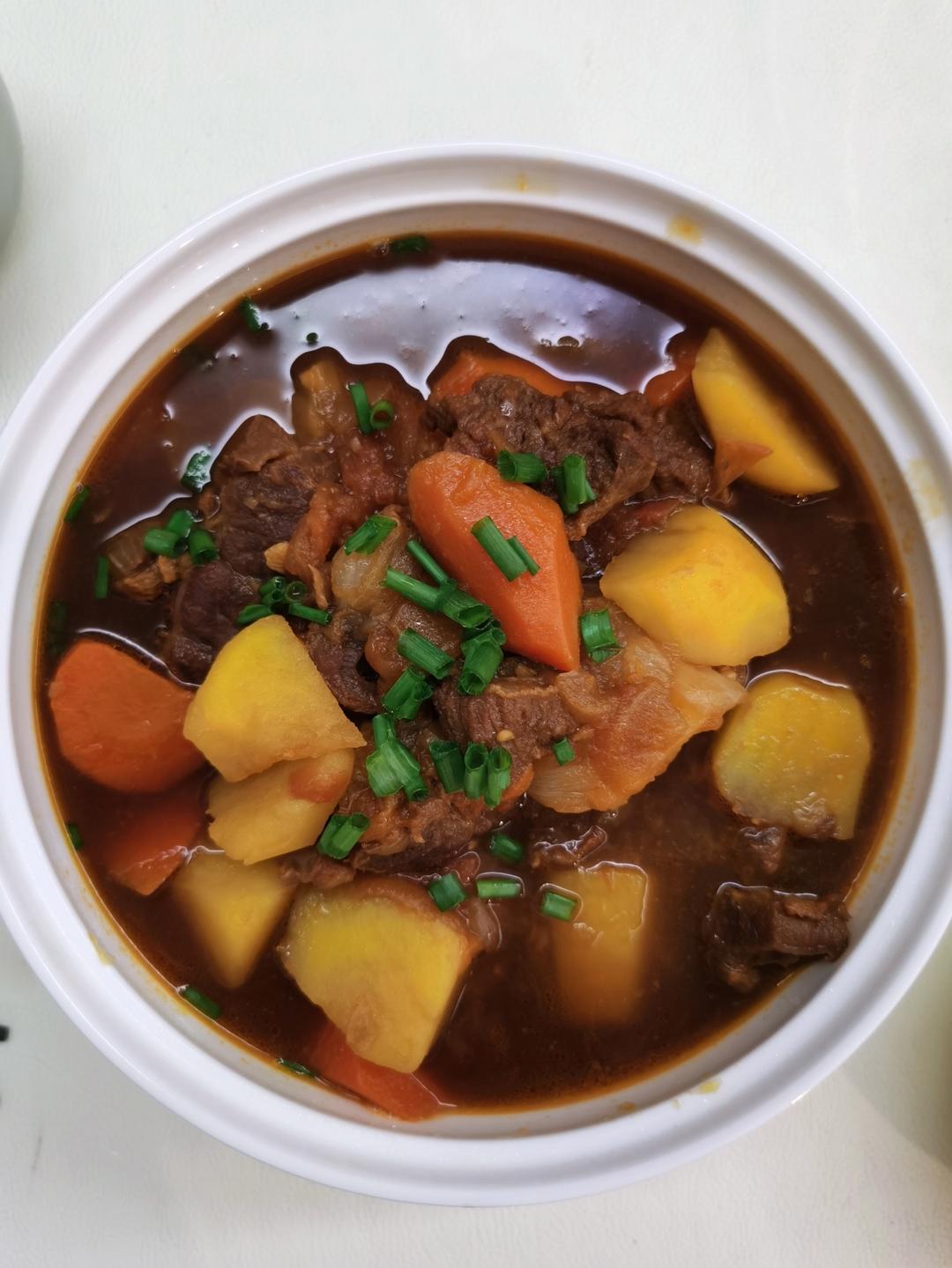 番茄土豆炖牛腩