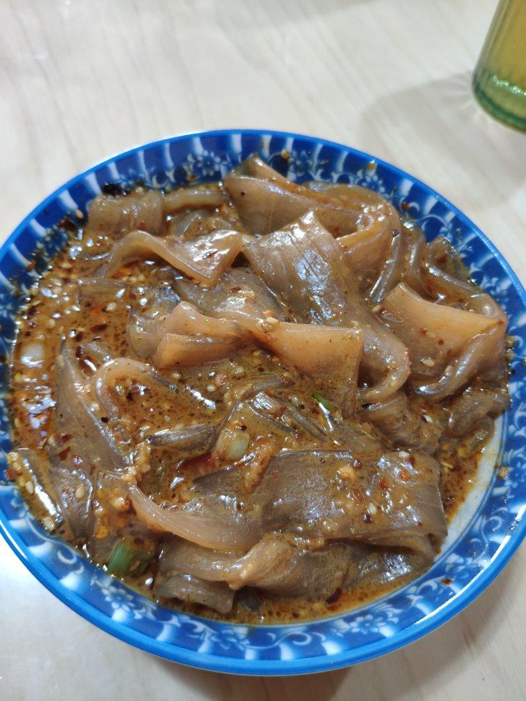秒杀小夜市的麻酱流汁宽粉