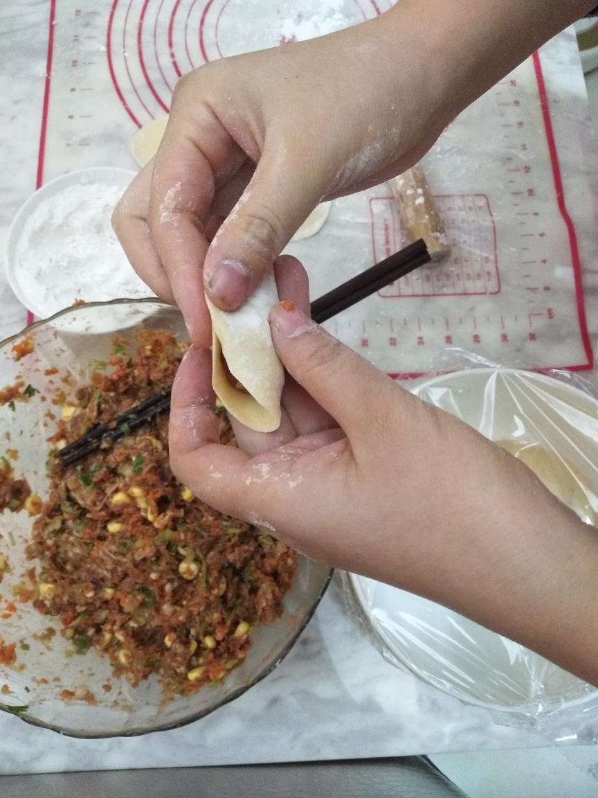 翡翠白菜饺子――羊肉胡萝卜馅的做法 步骤12