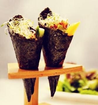 台湾料理(☆_☆)清新水果卷