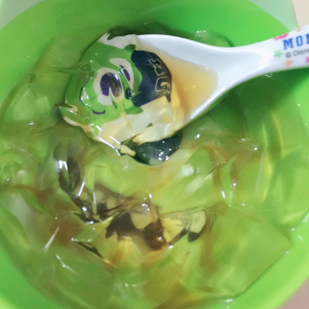 爱吃甜点的宸宝麻麻做的冰凉粉