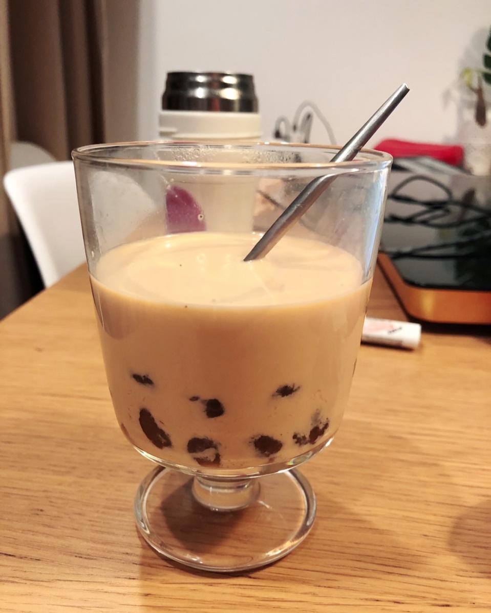 易芸竹做的焦糖珍珠奶茶
