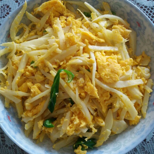 2满天下做的茭白丝炒蛋