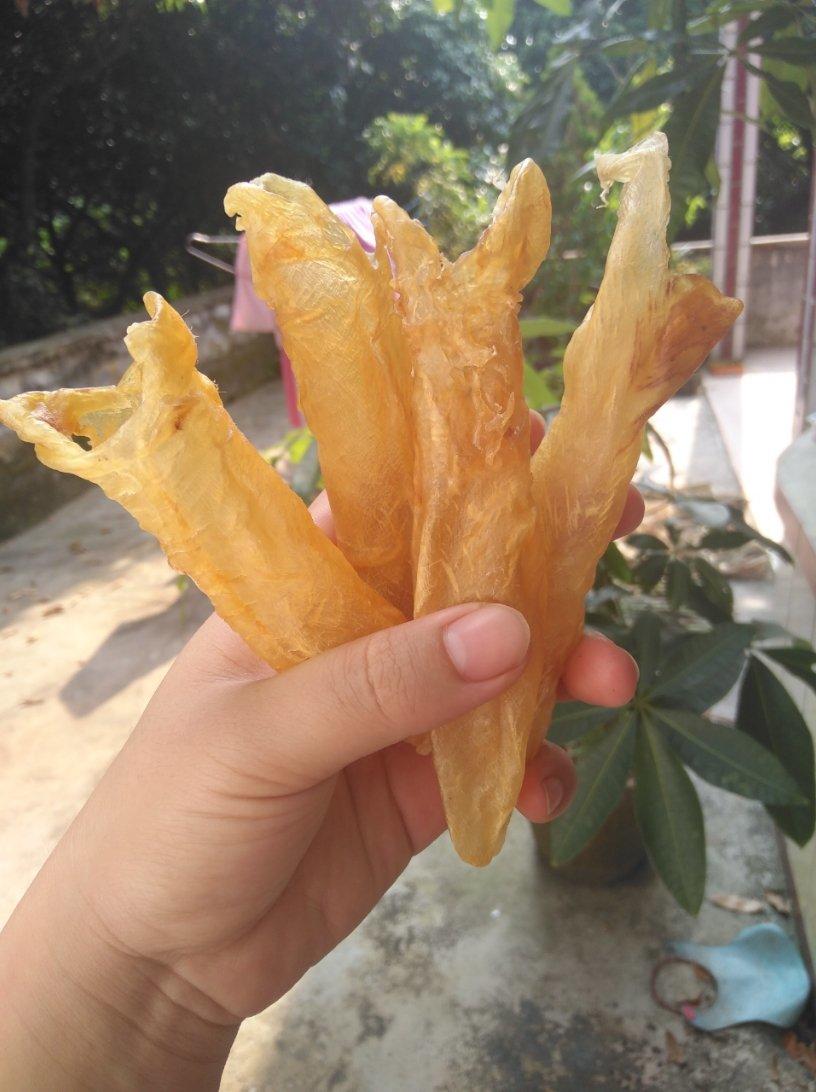 用蒸的方法来泡发花胶