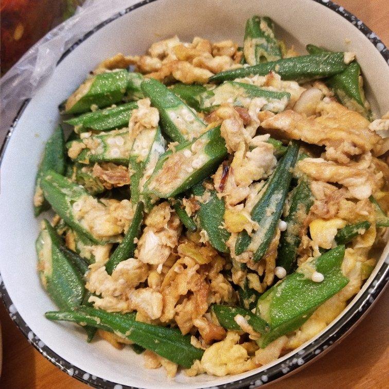 瞬间光盘的秋葵炒鸡蛋