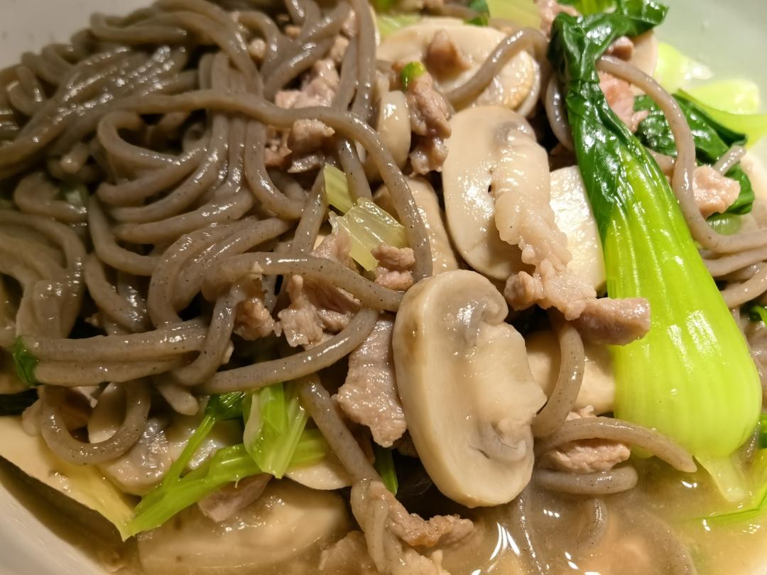 简单又好吃🍜一口鲜掉眉毛的口蘑鲜汤面❗❗