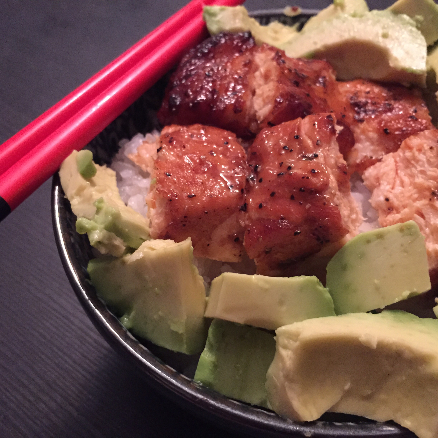 三文鱼牛油果拌饭